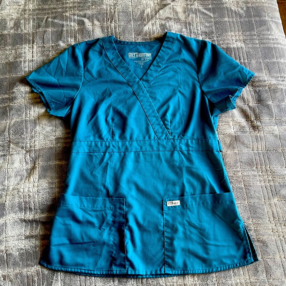 Greys Anatomy small mock wrap scrub top